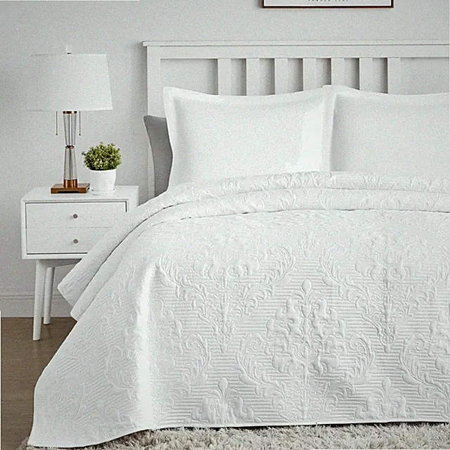 Luxury White Microfiber Queen Quilt Set - Machine Washable Bedding Collection