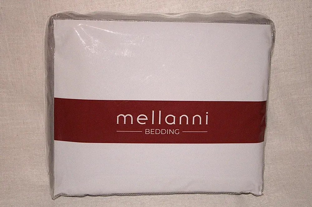 Mellanni 4 Piece Bed Sheet Set- Deep Pocket, Wrinkle, Stain Resistant Queen Grey